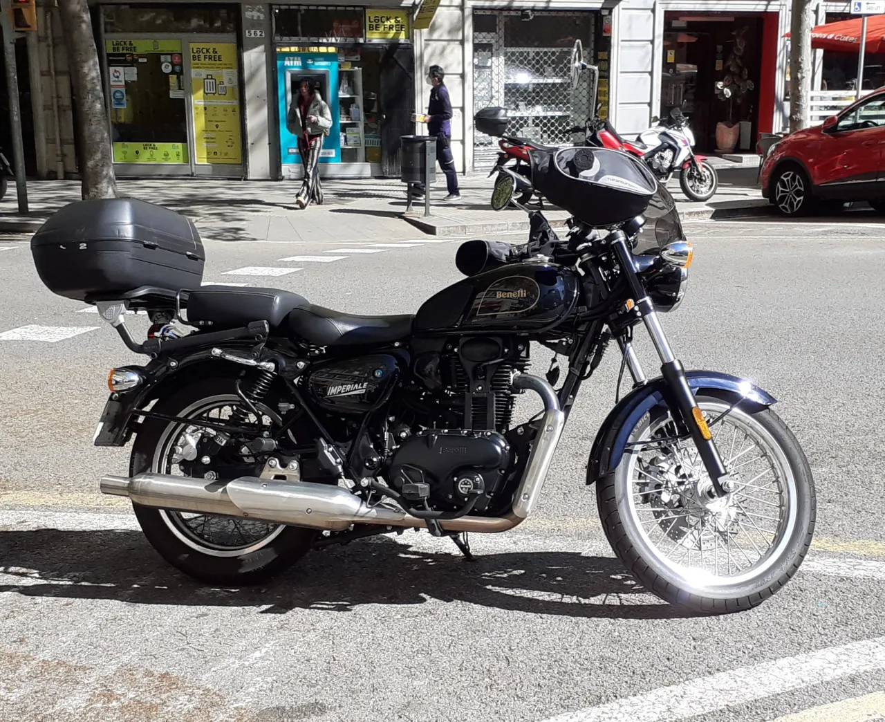 Benelli Imperiale 400 retro motorcycle