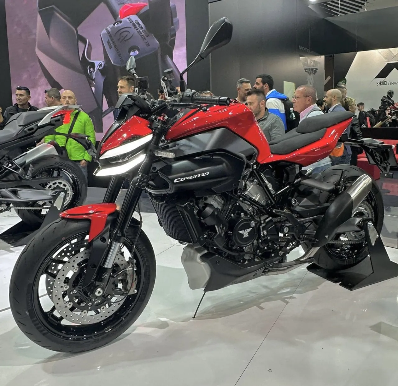 Moto Morini Corsaro 750 naked motor