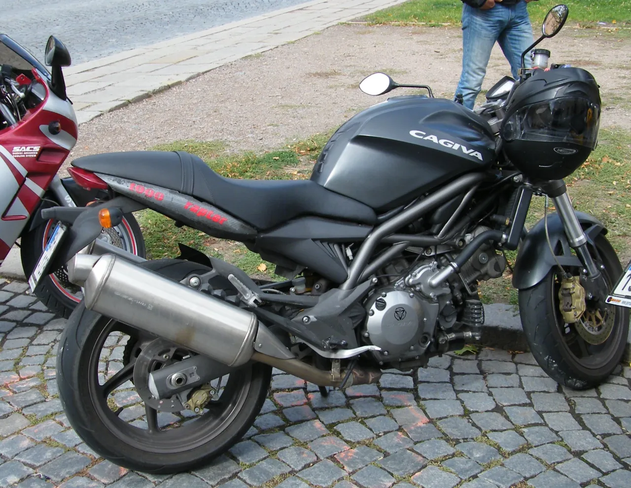 Cagiva Raptor 1000 naked motorfiets