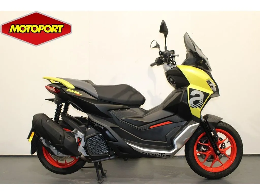 Aprilia SR GT 200