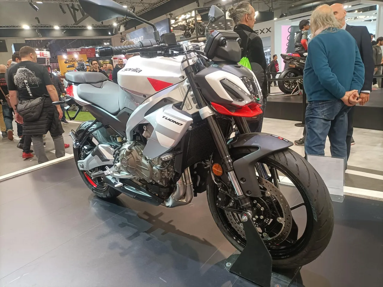 Aprilia Tuono 457 op EICMA 2024