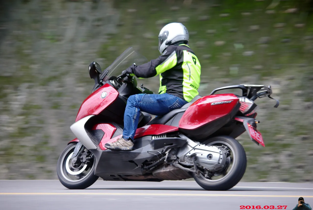 BMW C650GT studio opname