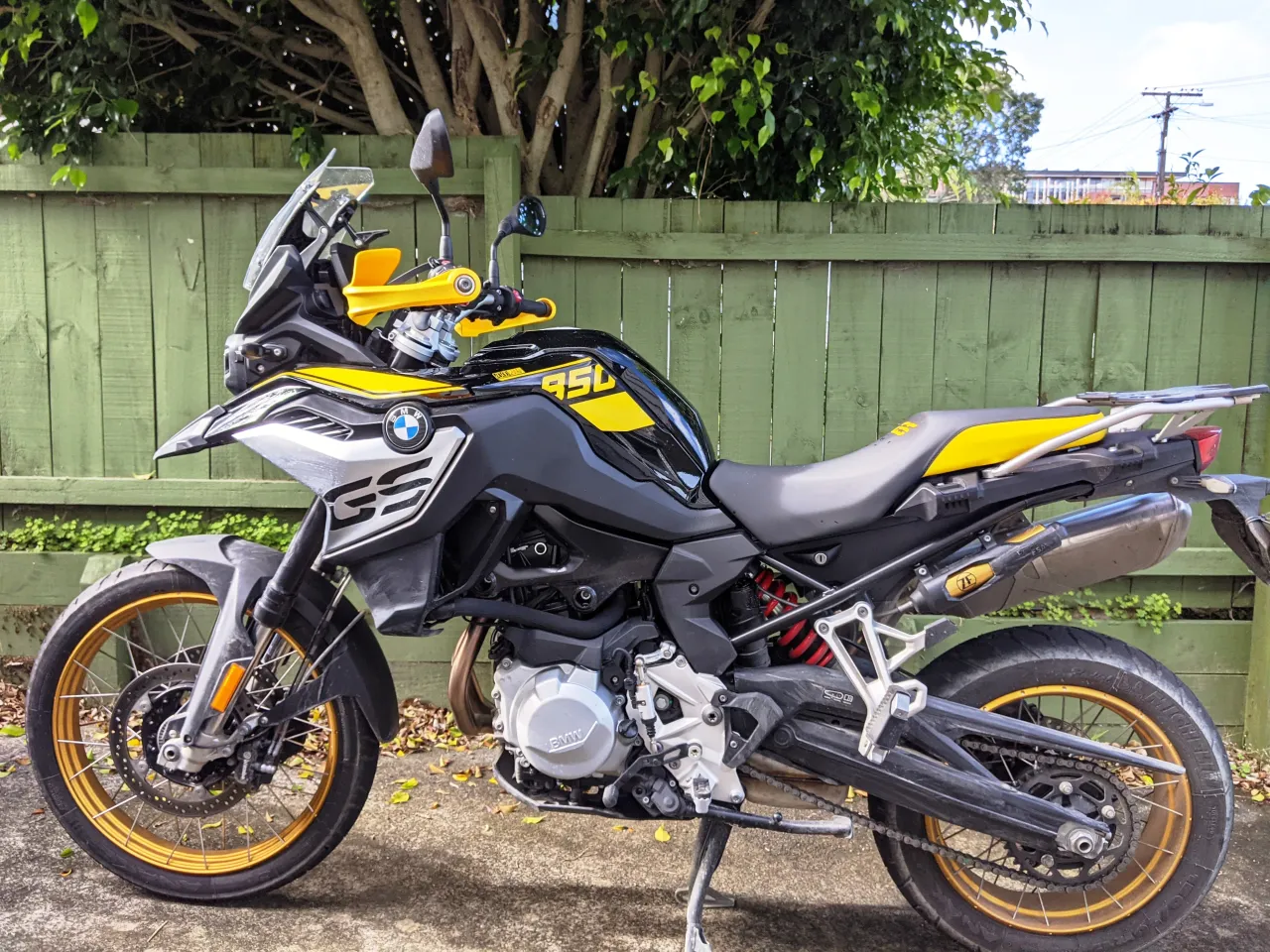 BMW F 850 GS linkerzijde