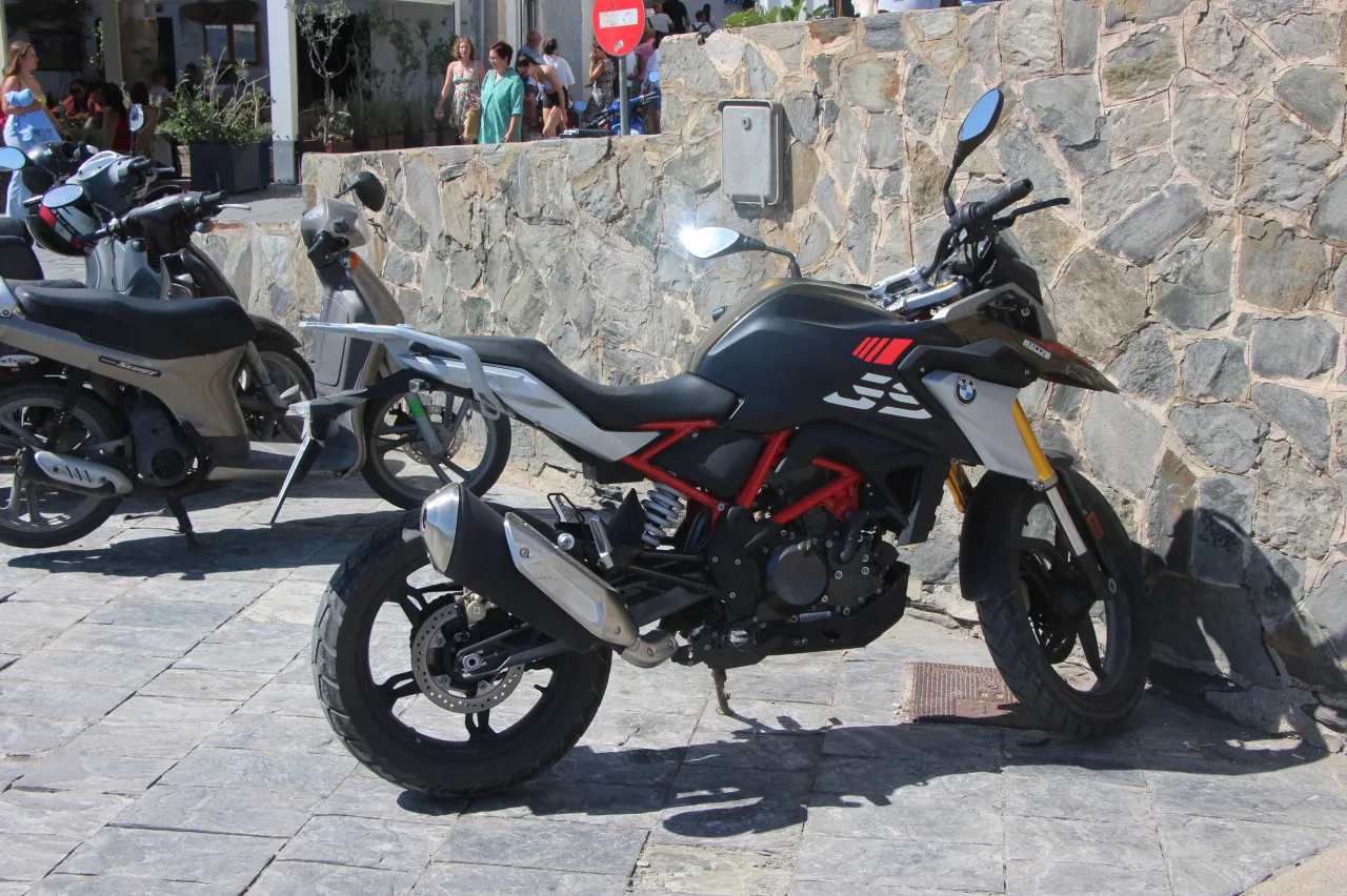 BMW G 310 GS zijaanzicht