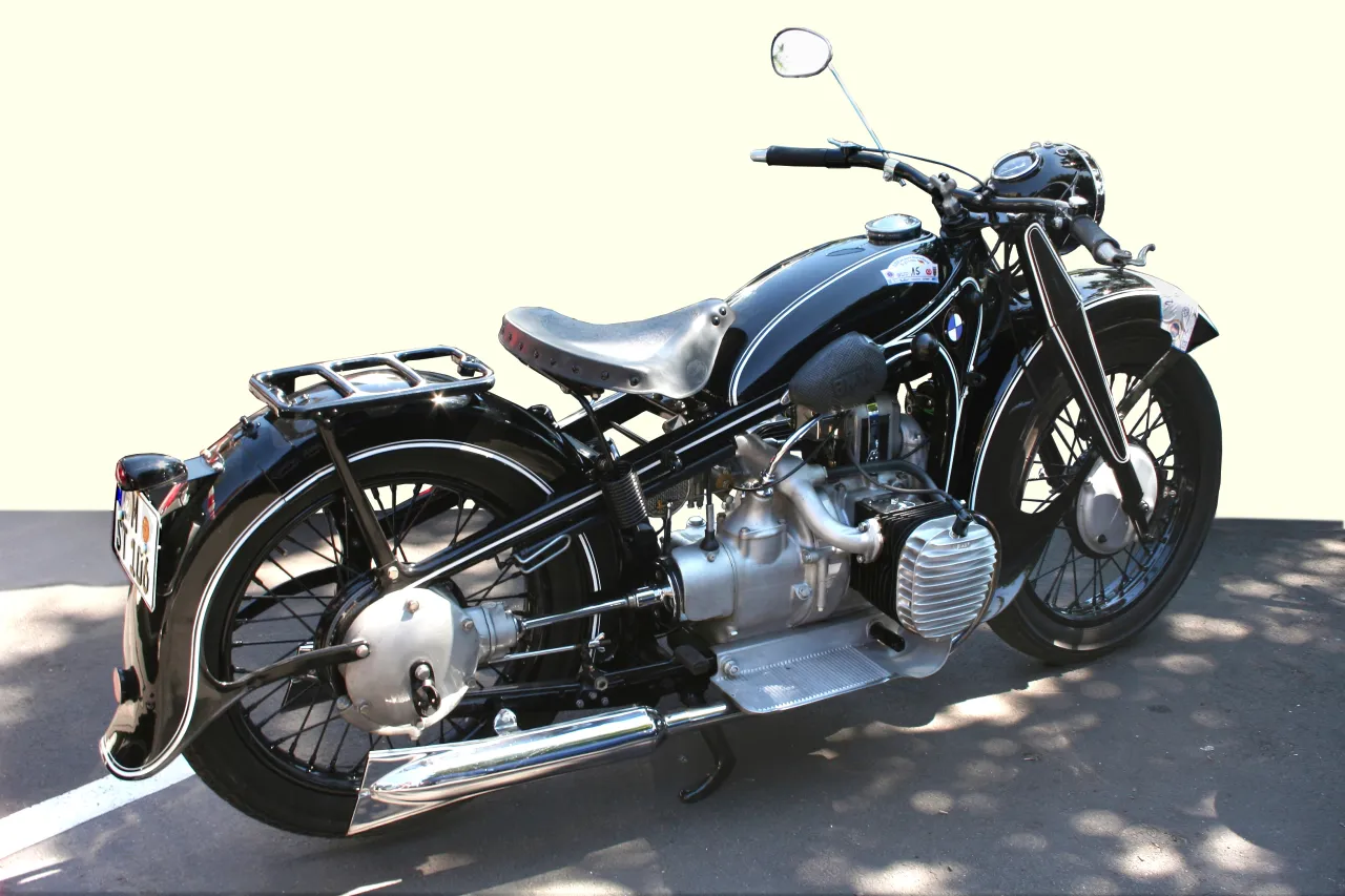 BMW R 12 bouwjaar 1940