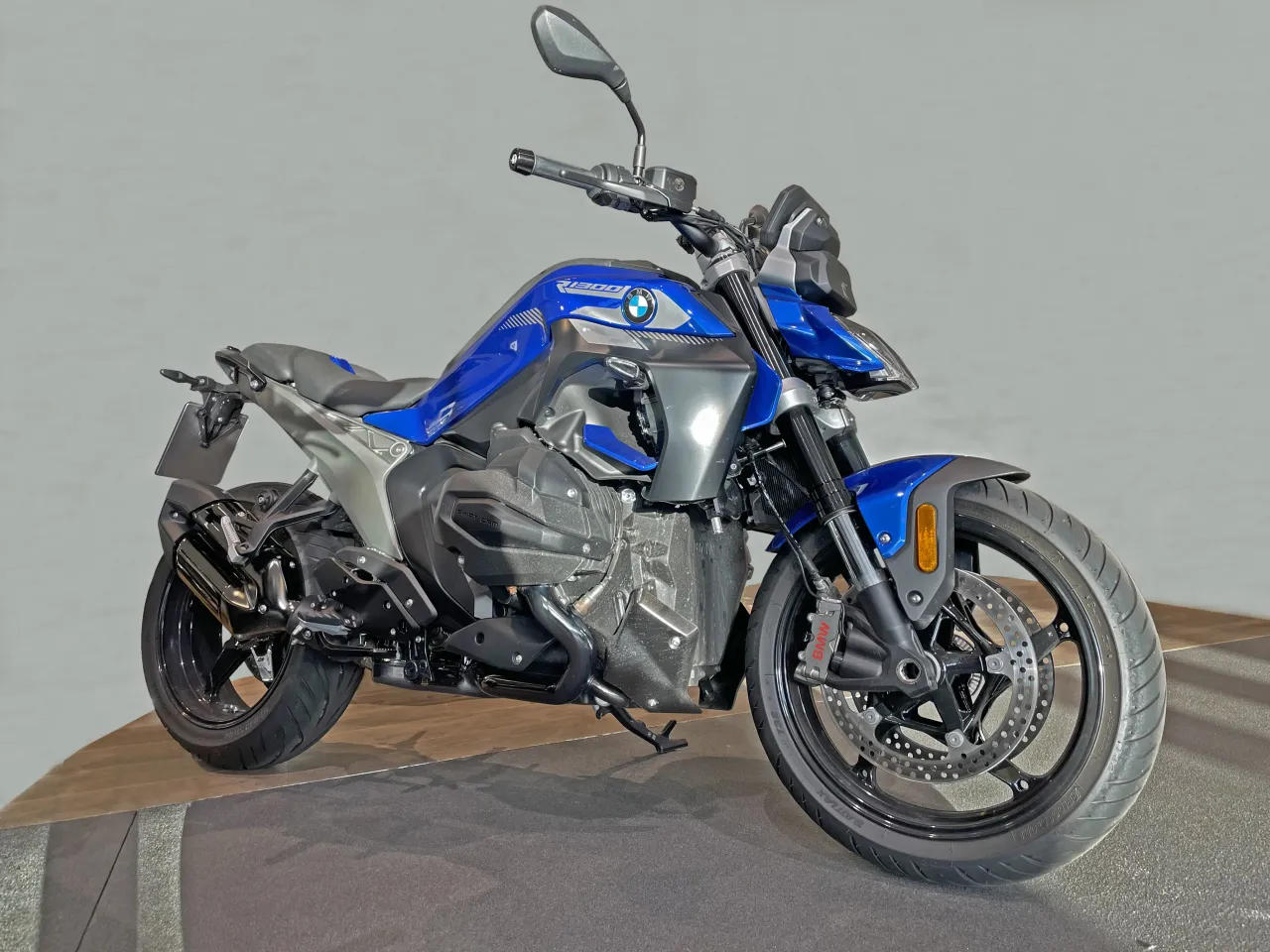 BMW R 1300 R 2025 racing blauw