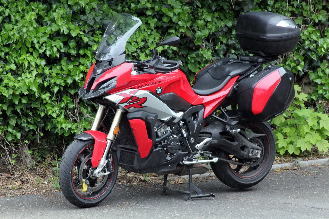 BMW S 1000 XR linkerzijde