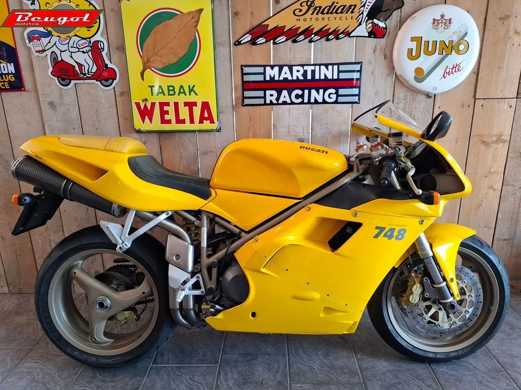 Ducati 748