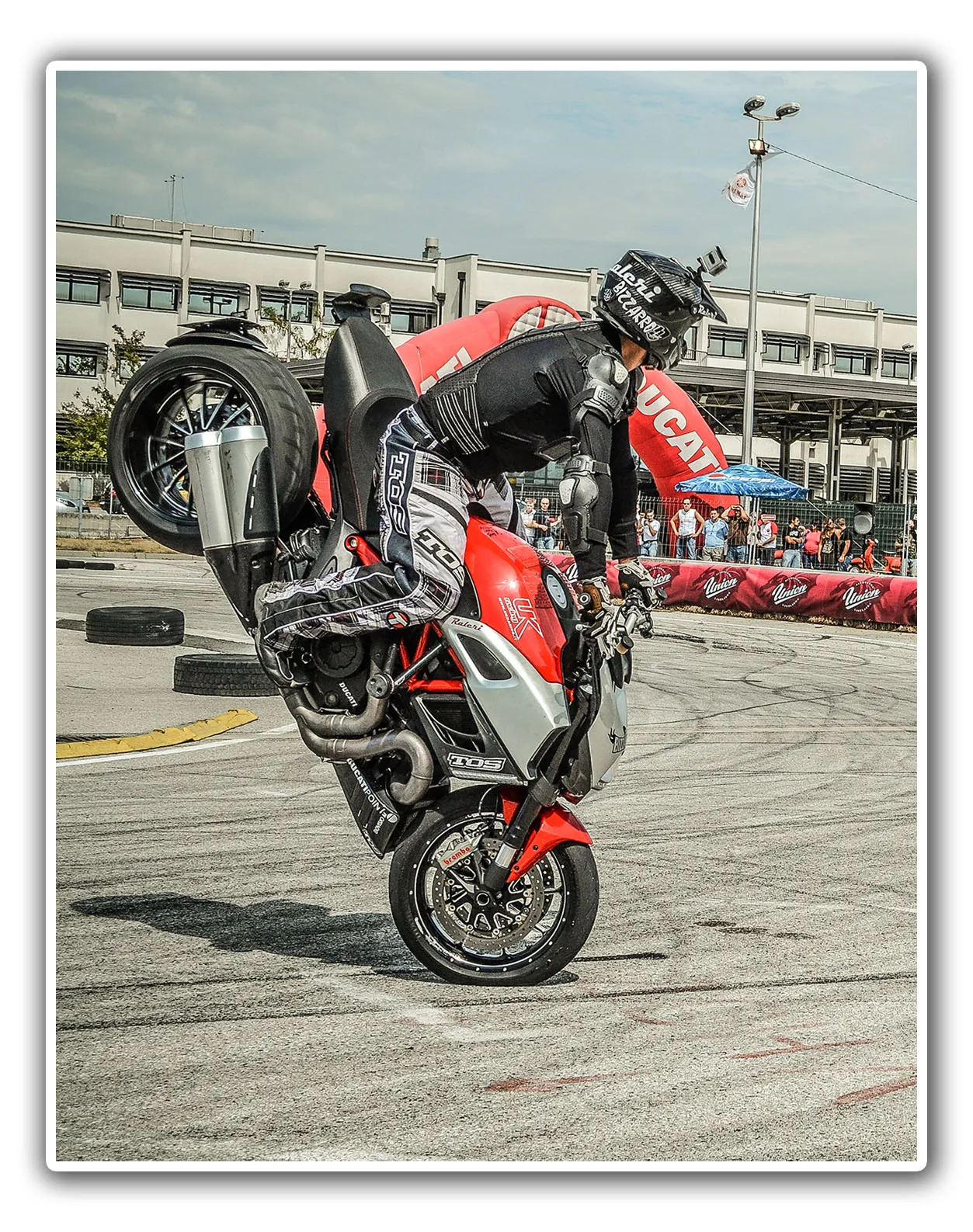 Ducati Diavel in actie