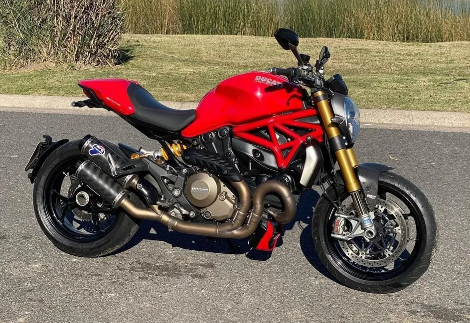 Ducati Monster 1200 S
