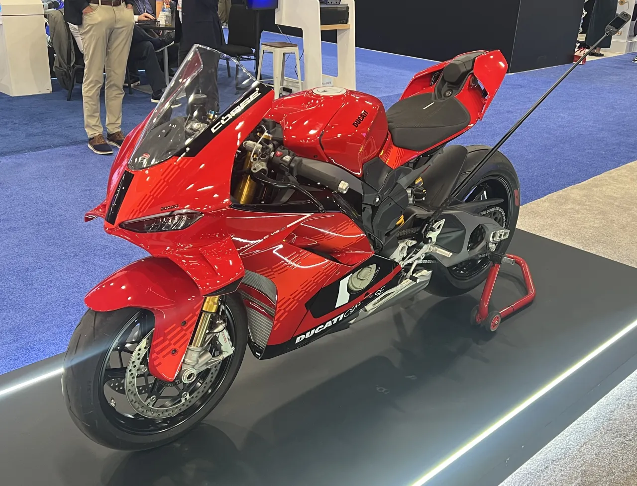 Ducati Panigale V4 S superbike circuitmotor rechterzijde