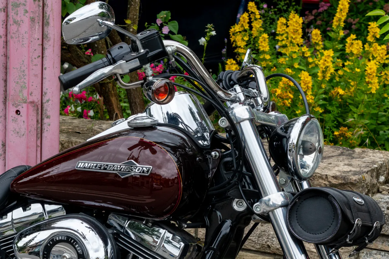 Harley-Davidson Dyna Super Glide Custom vooraanzicht
