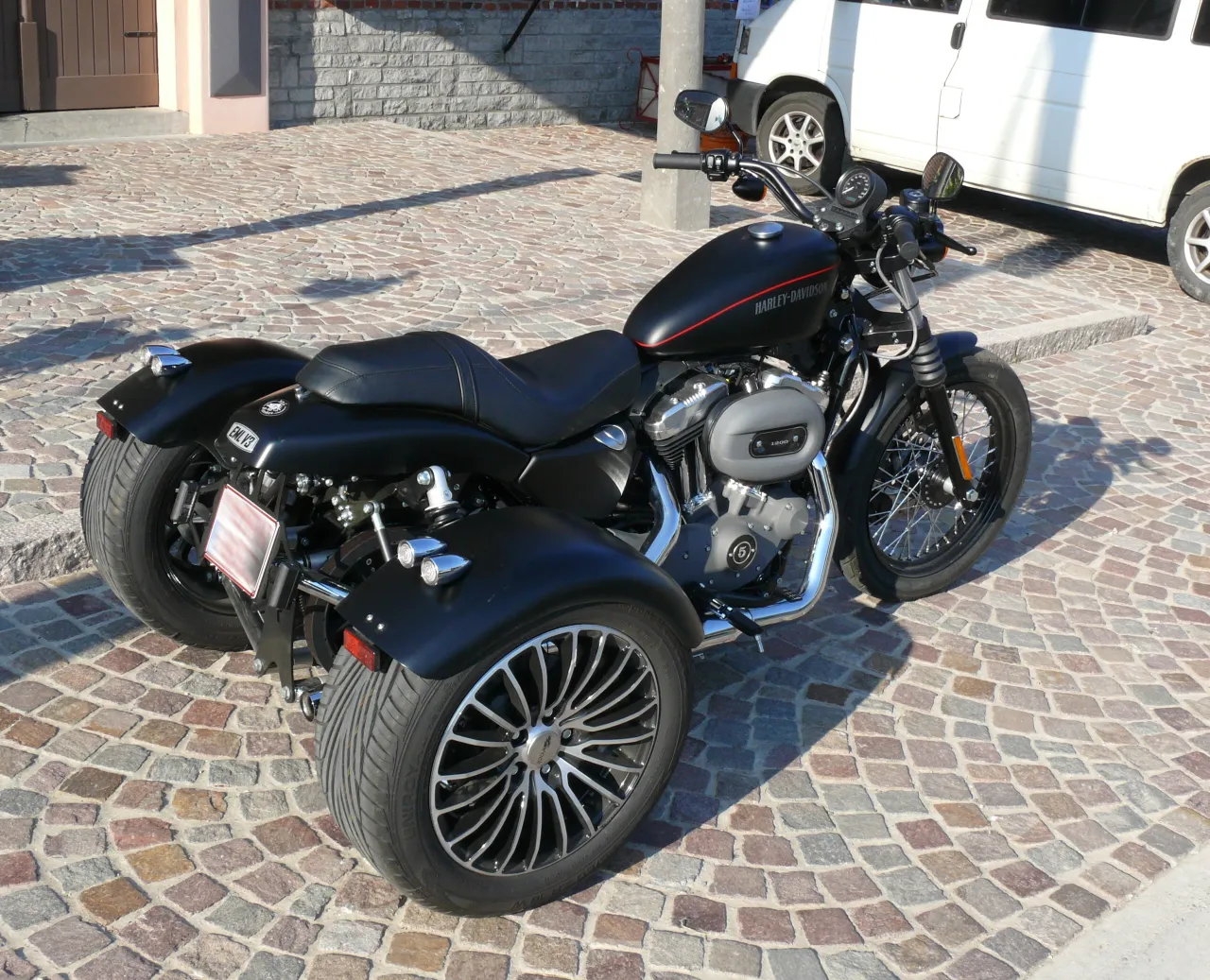 Harley-Davidson XL 1200 Sportster front three-quarter view