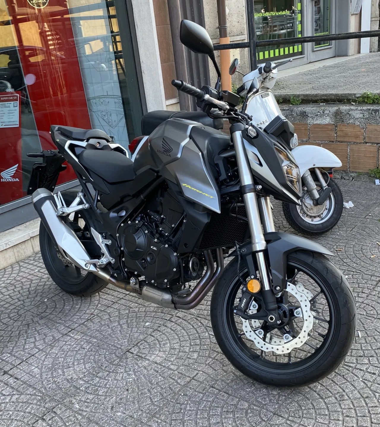 Honda CB 750 Hornet 2023 show