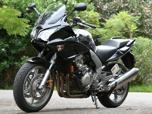 Honda CBF1000 sports tourer side view