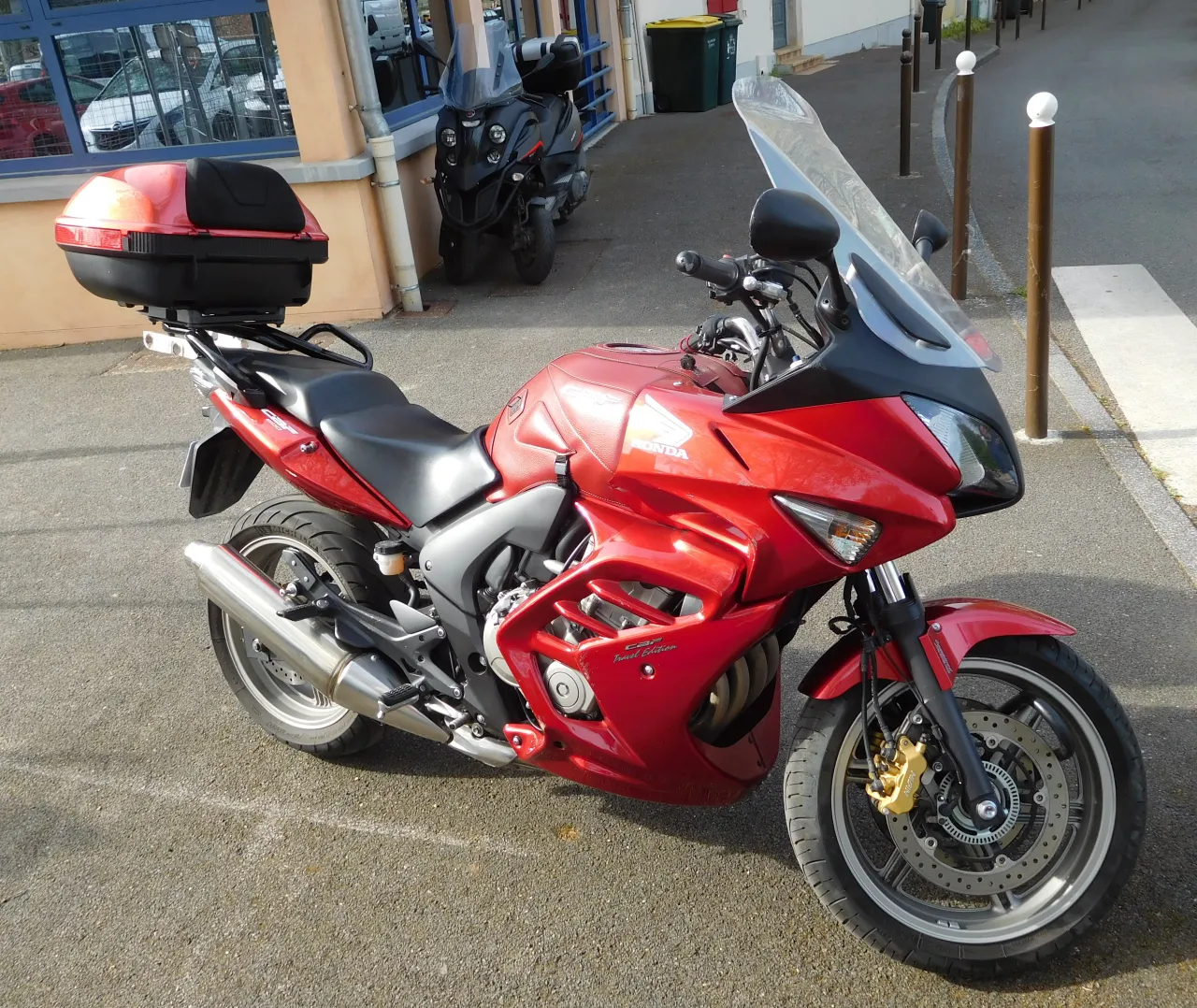 Honda CBF 600