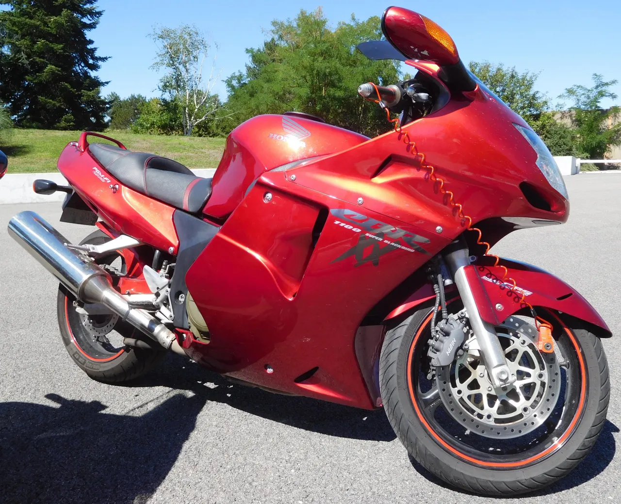 Honda CBR 1100 XX Super Blackbird driekwart aanzicht