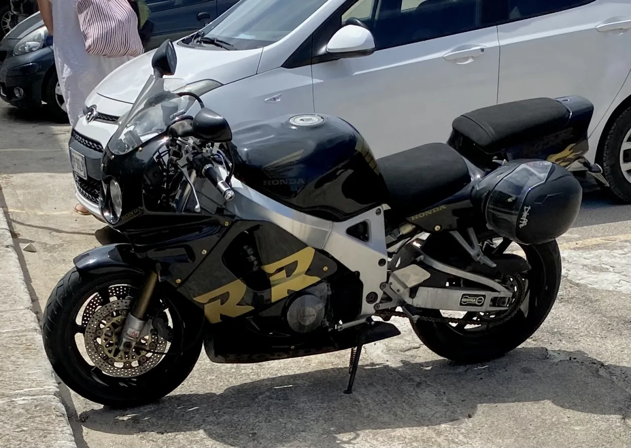Honda CBR 900 RR Fireblade