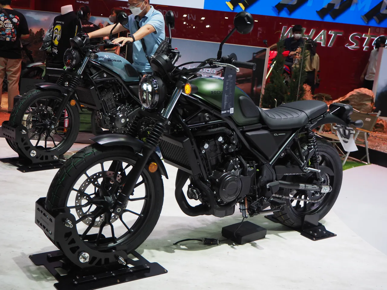 2023 Honda CL 500 scrambler zijaanzicht
