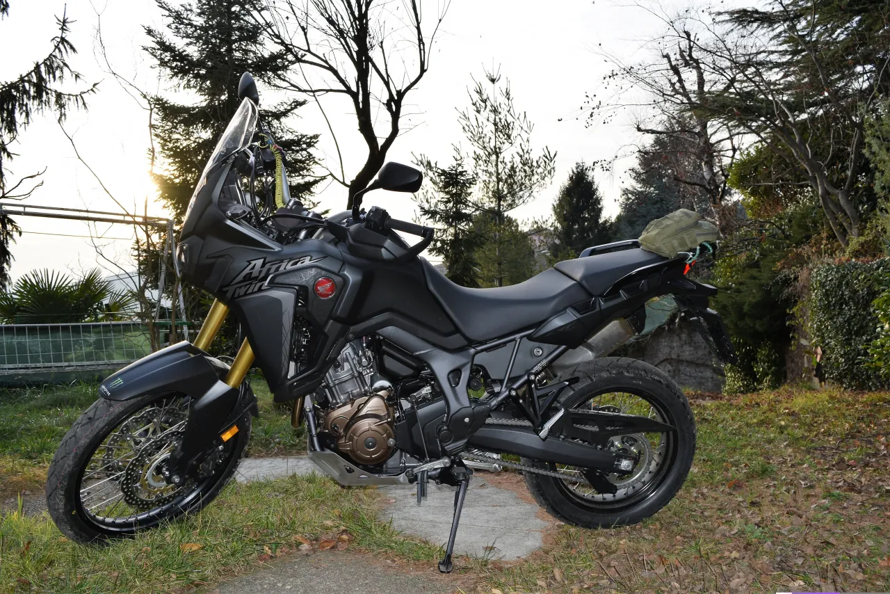 Honda CRF 1000 L Africa Twin zijaanzicht