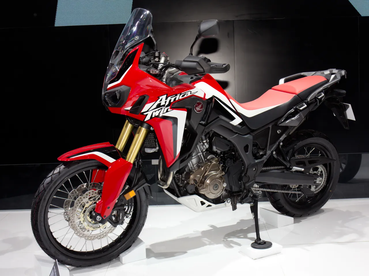 Honda CRF 1000 L Africa Twin 2016 voorzijde links