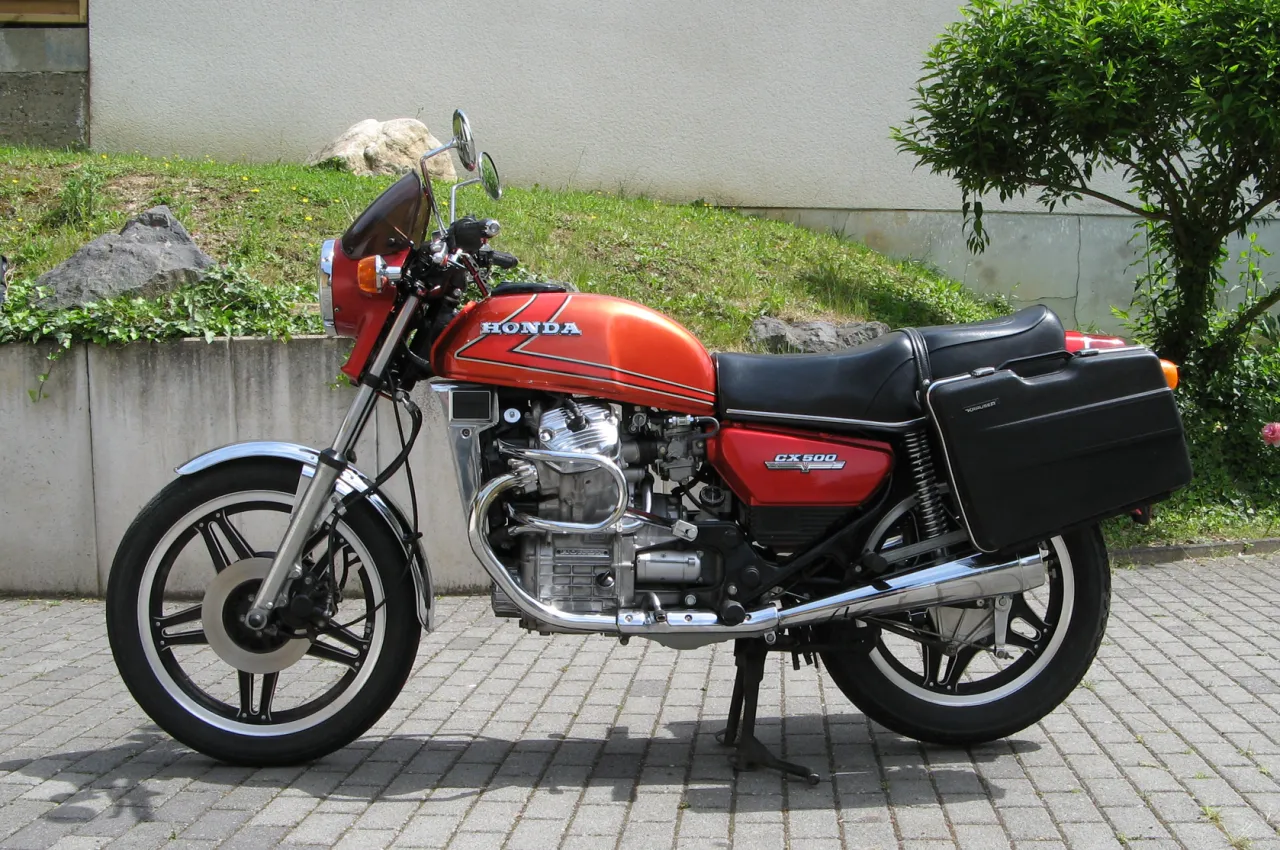 Honda CX 500 rood