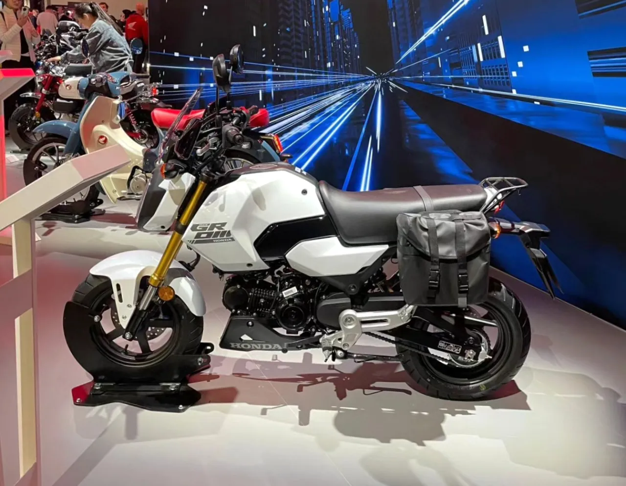Honda MSX 125 Grom naked street motorfiets