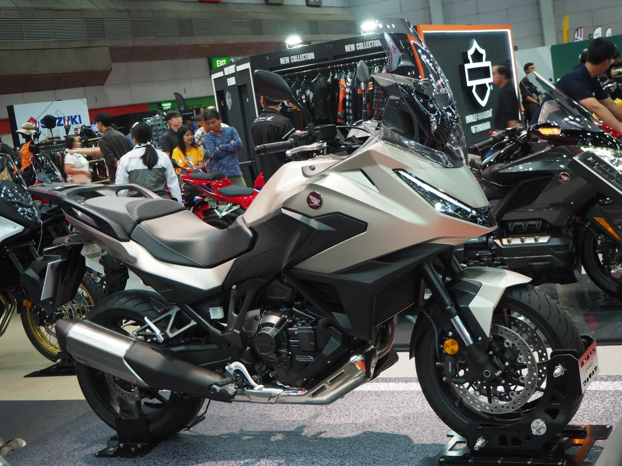 Honda NT1100 modeljaar 2025
