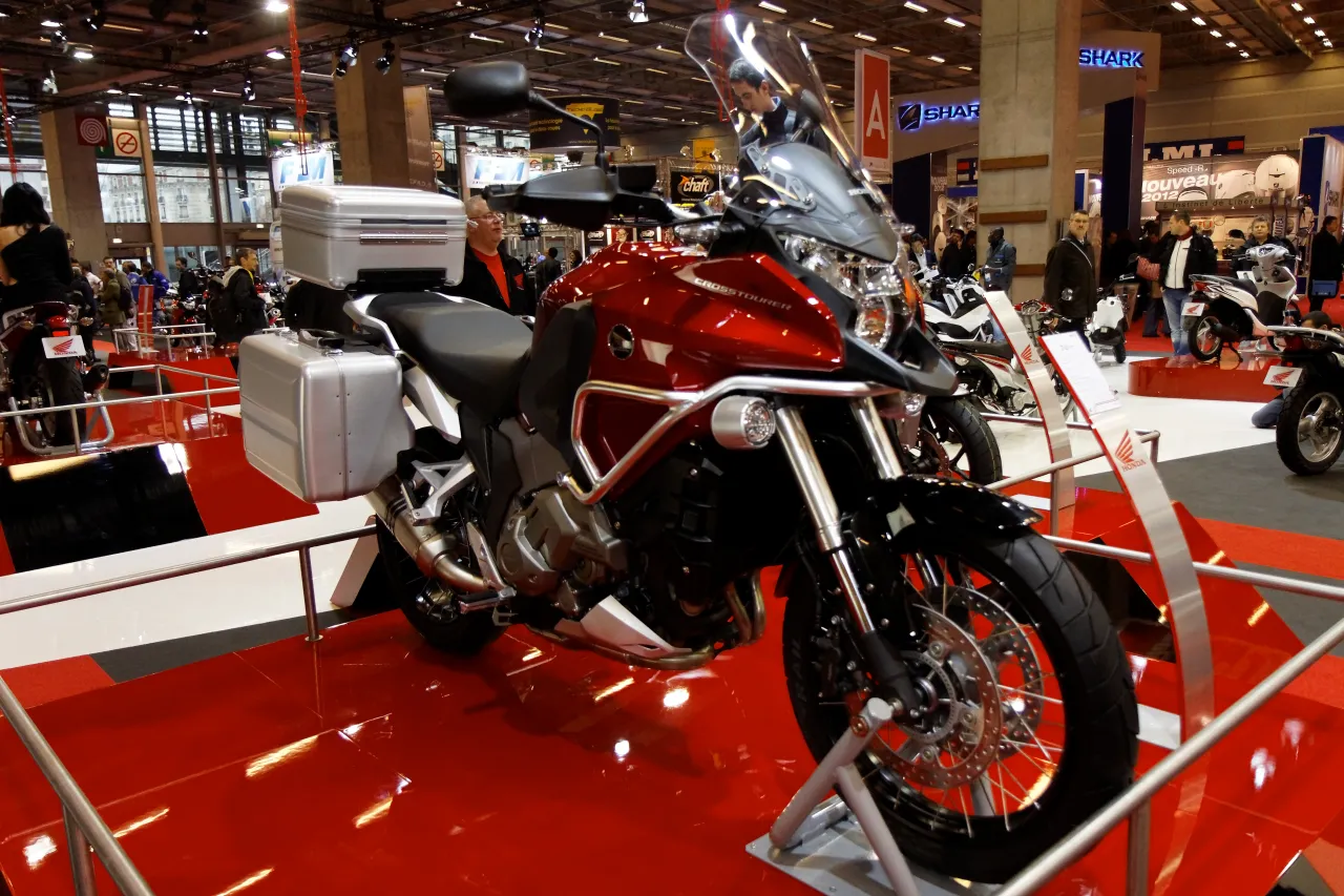 Honda VFR 1200 X Crosstourer Paris Motorshow 2011 presentatie