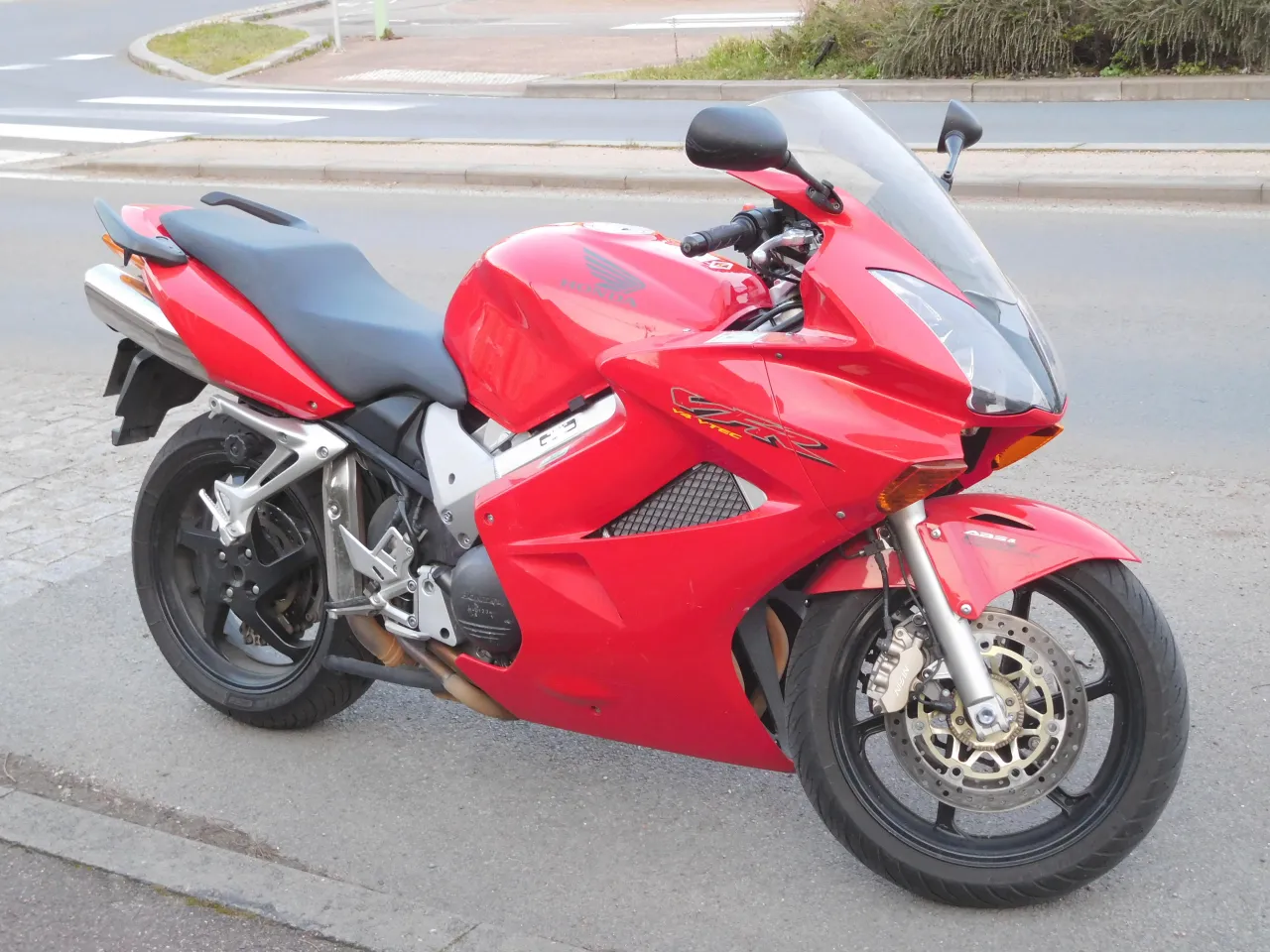 Honda VFR 800 V-Tec ABS rechter zijaanzicht