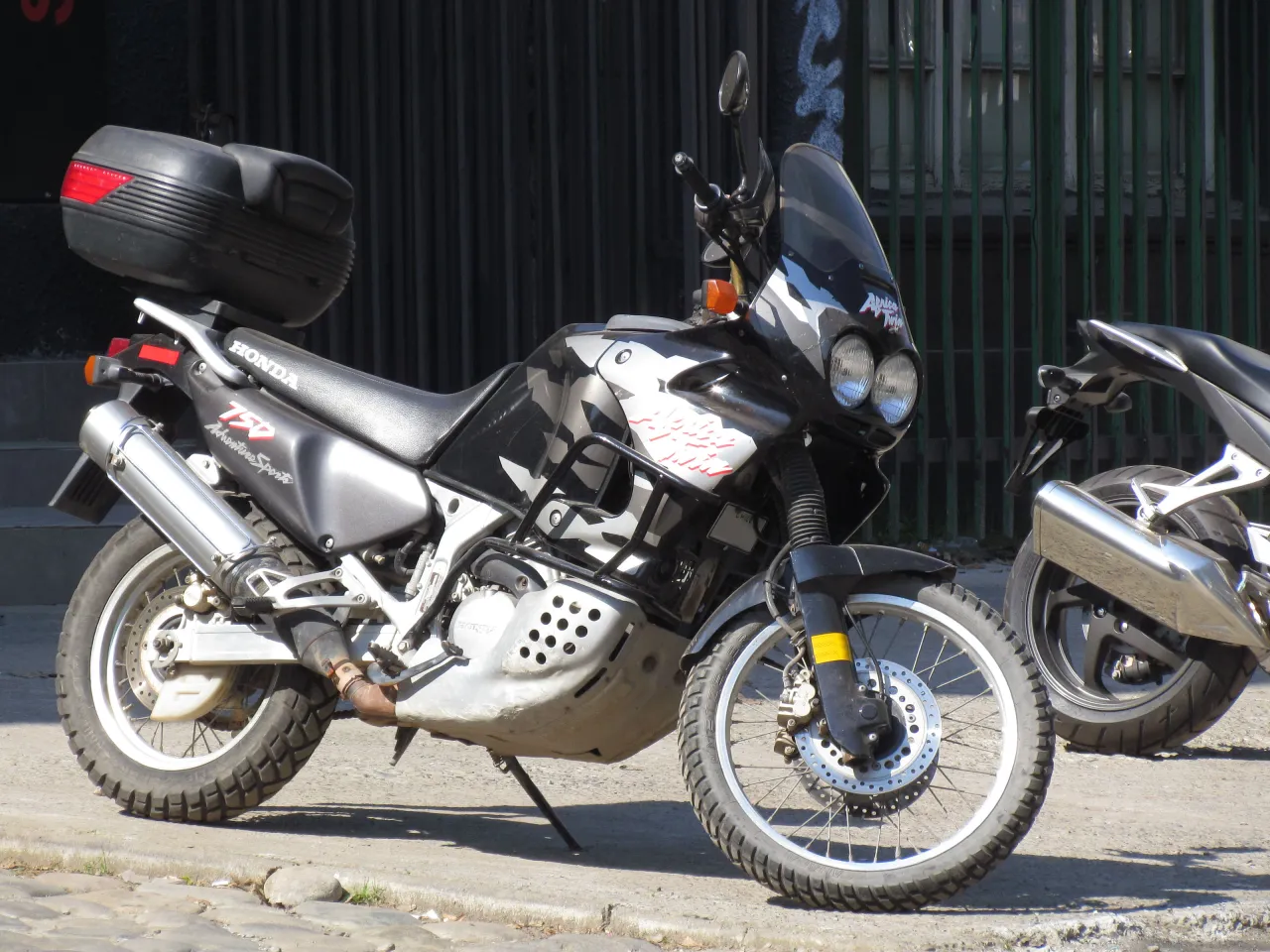 Honda XRV750 Africa Twin Adventure Sports 2000