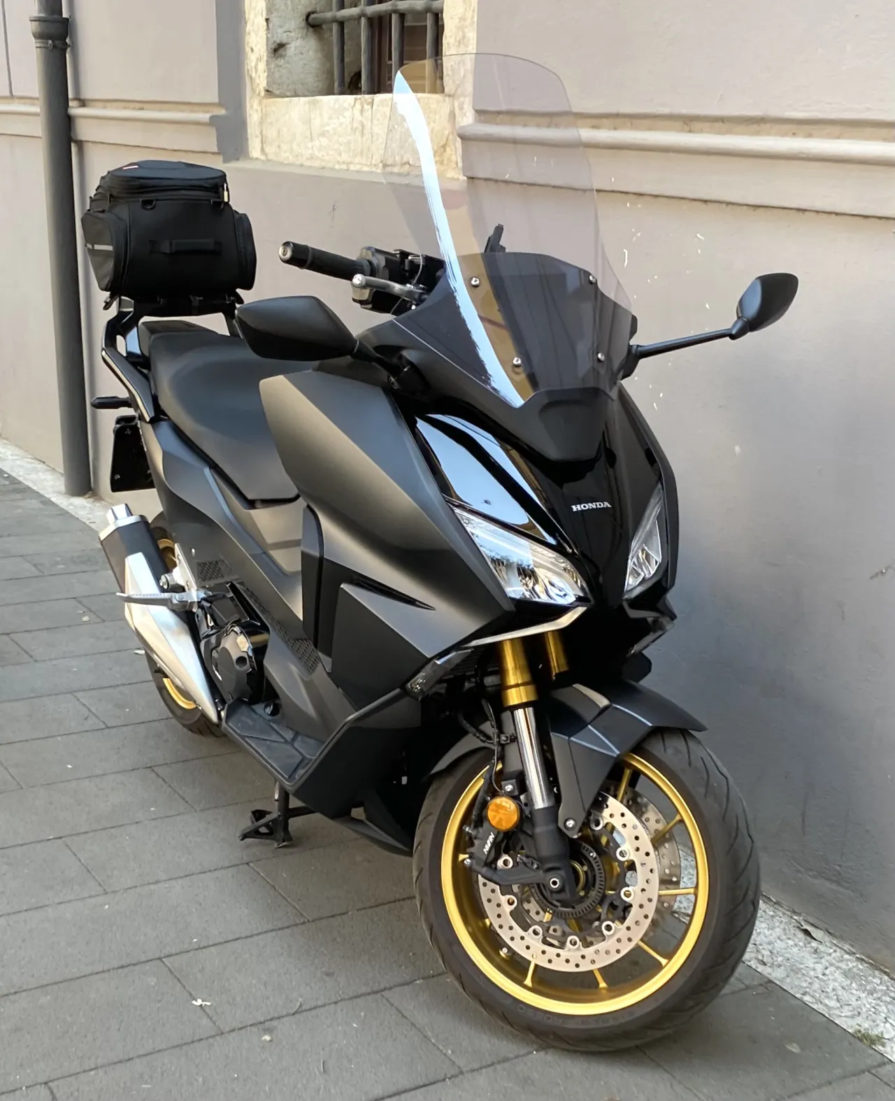 Honda Forza 750