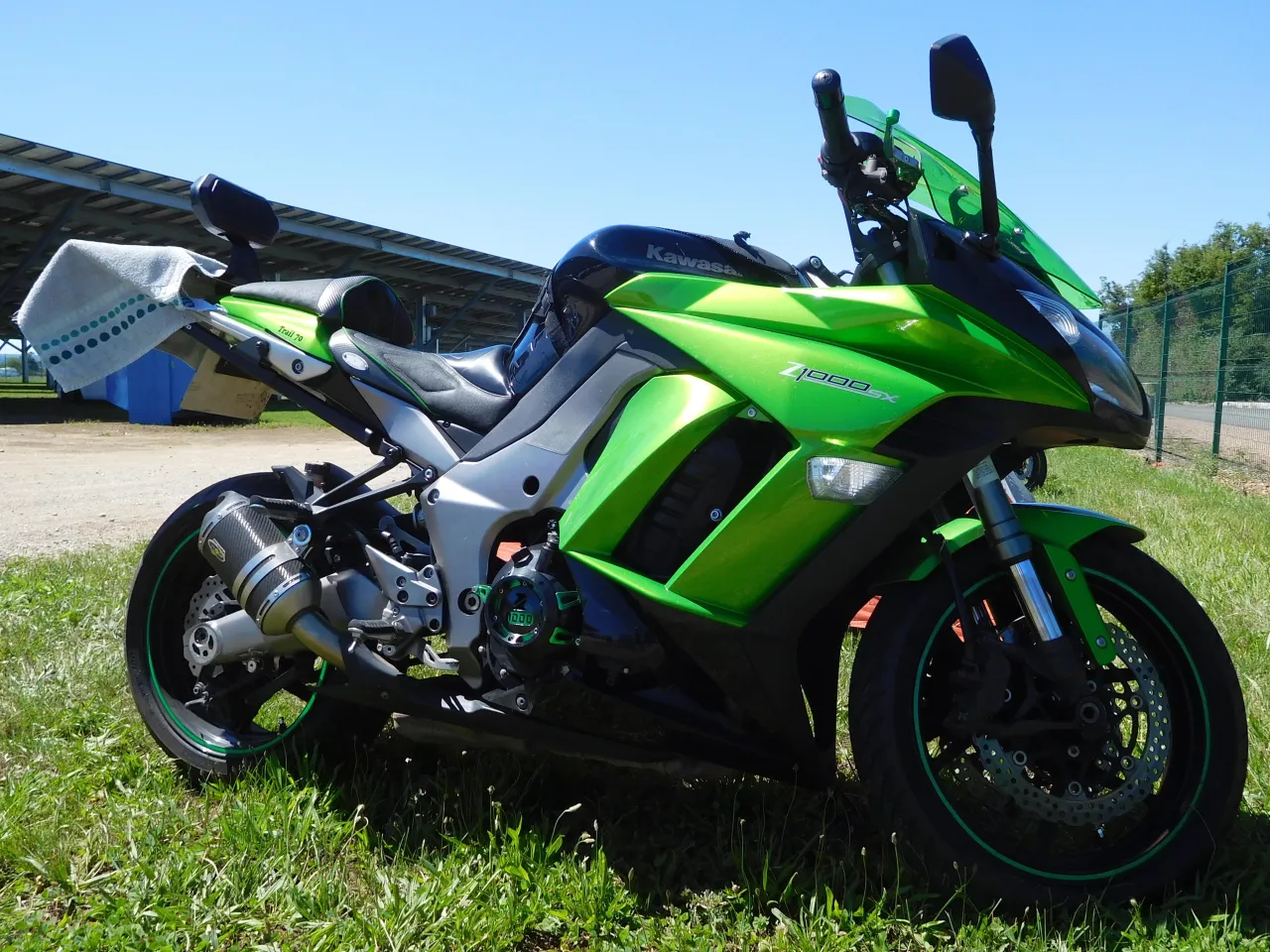 Kawasaki Z 1000 SX driekwart aanzicht