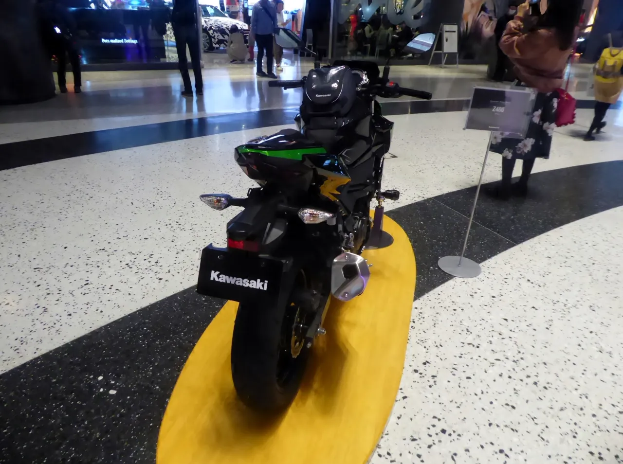 Kawasaki Z 400 2019 achteraanzicht