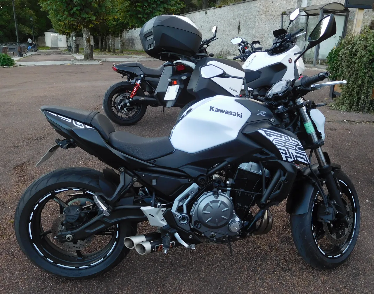 Kawasaki Z650 detail
