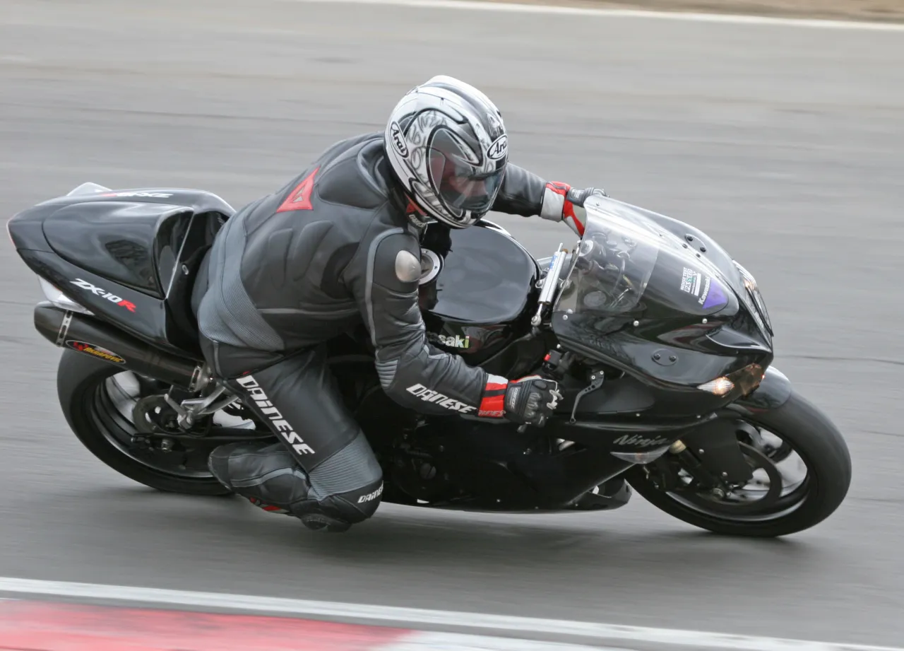 Kawasaki Ninja ZX-10R supersport zijaanzicht
