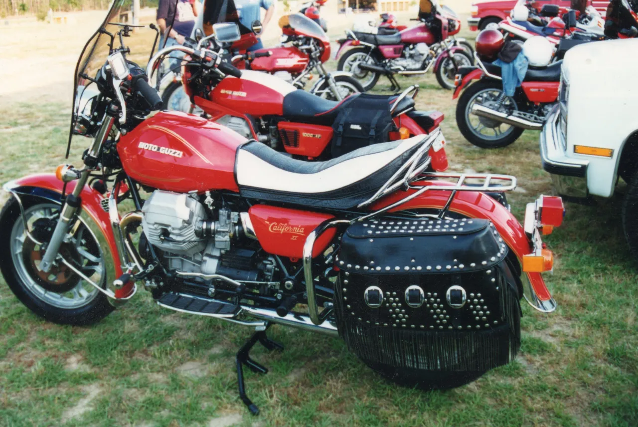 Moto Guzzi California in zwarte uitvoering