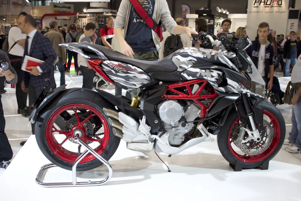 MV Agusta Rivale 800 urban camo special edition