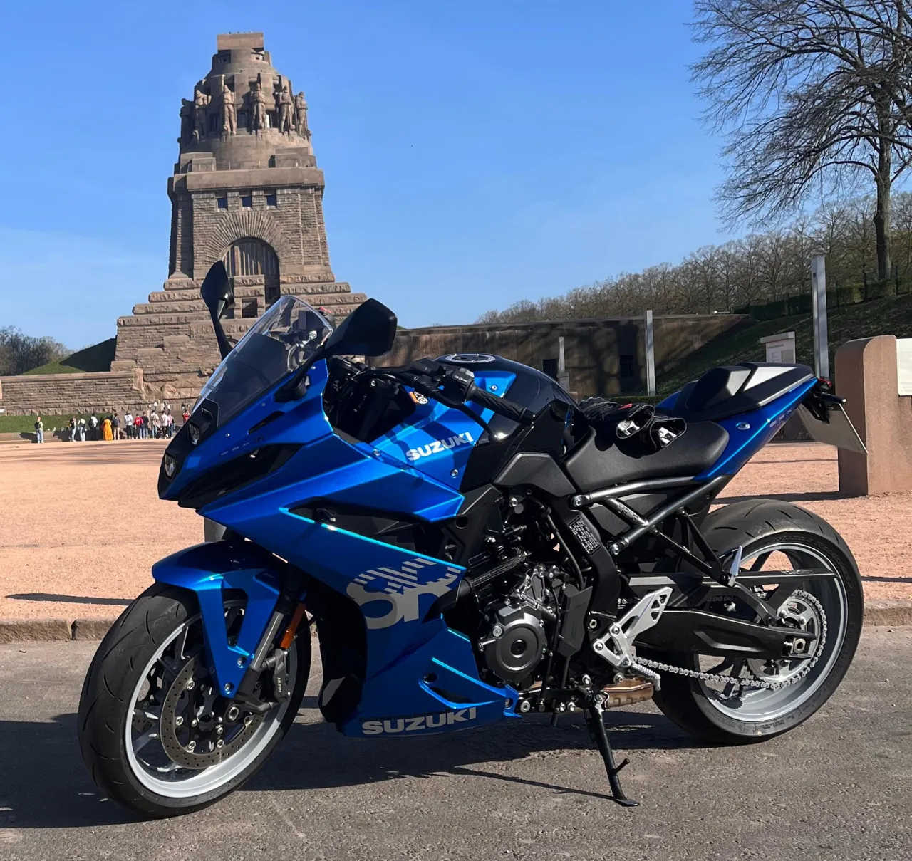 Suzuki GSX-8R met aangepaste achterzijde