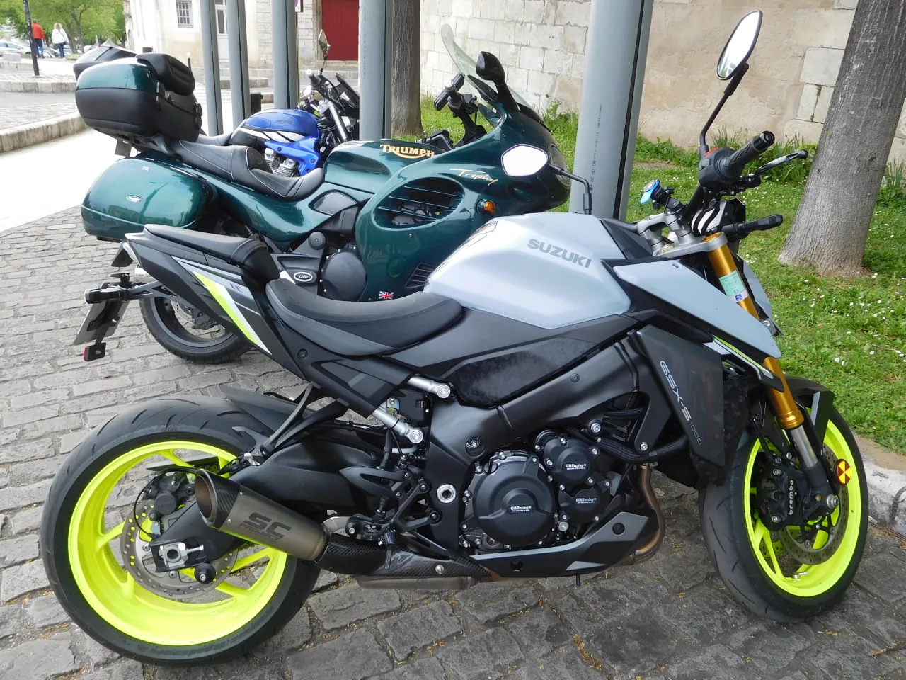Suzuki GSX-S1000 naked motorcycle side view