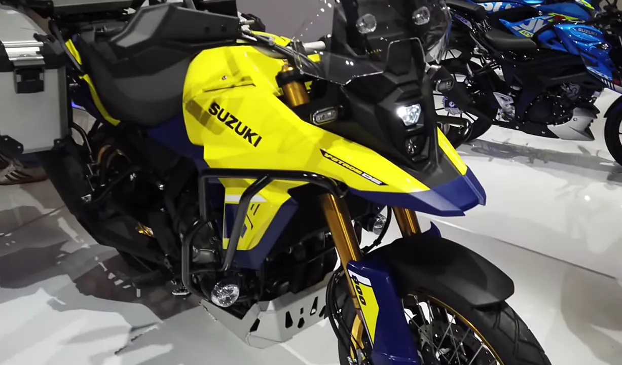 Suzuki V-Strom 800 adventure-tourer zijaanzicht