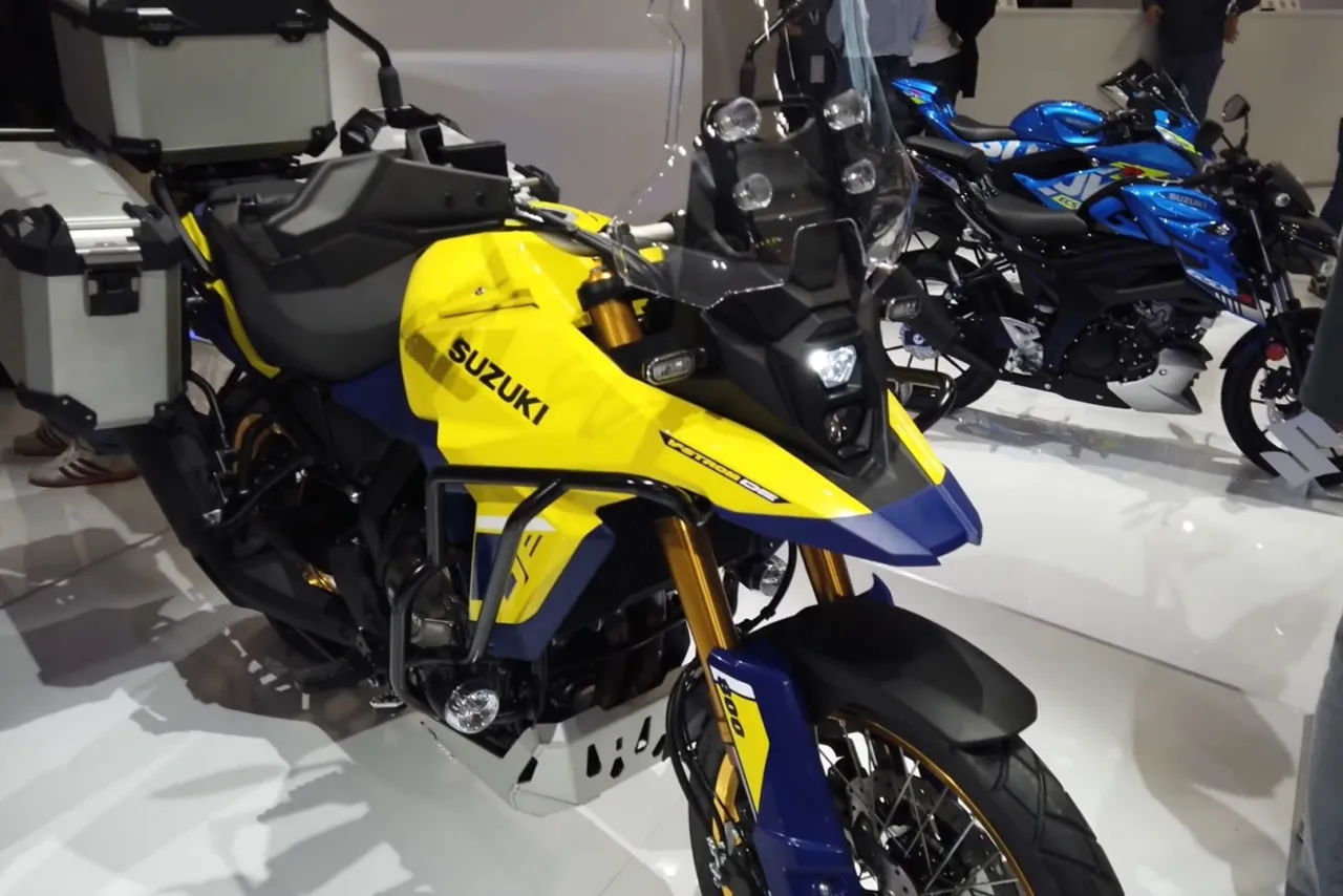 Suzuki V-Strom 800DE driekwart aanzicht