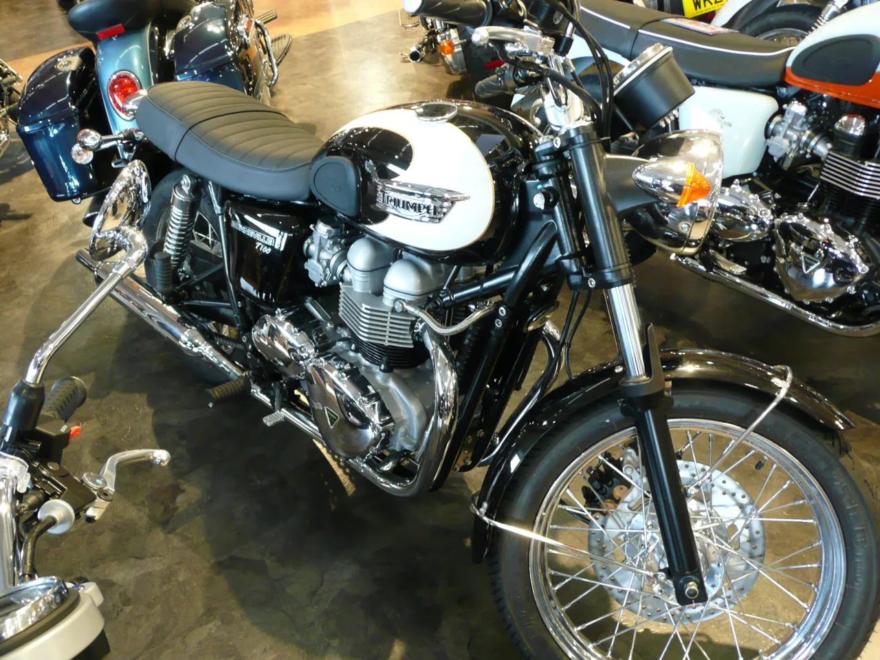 Triumph Bonneville T100 2008