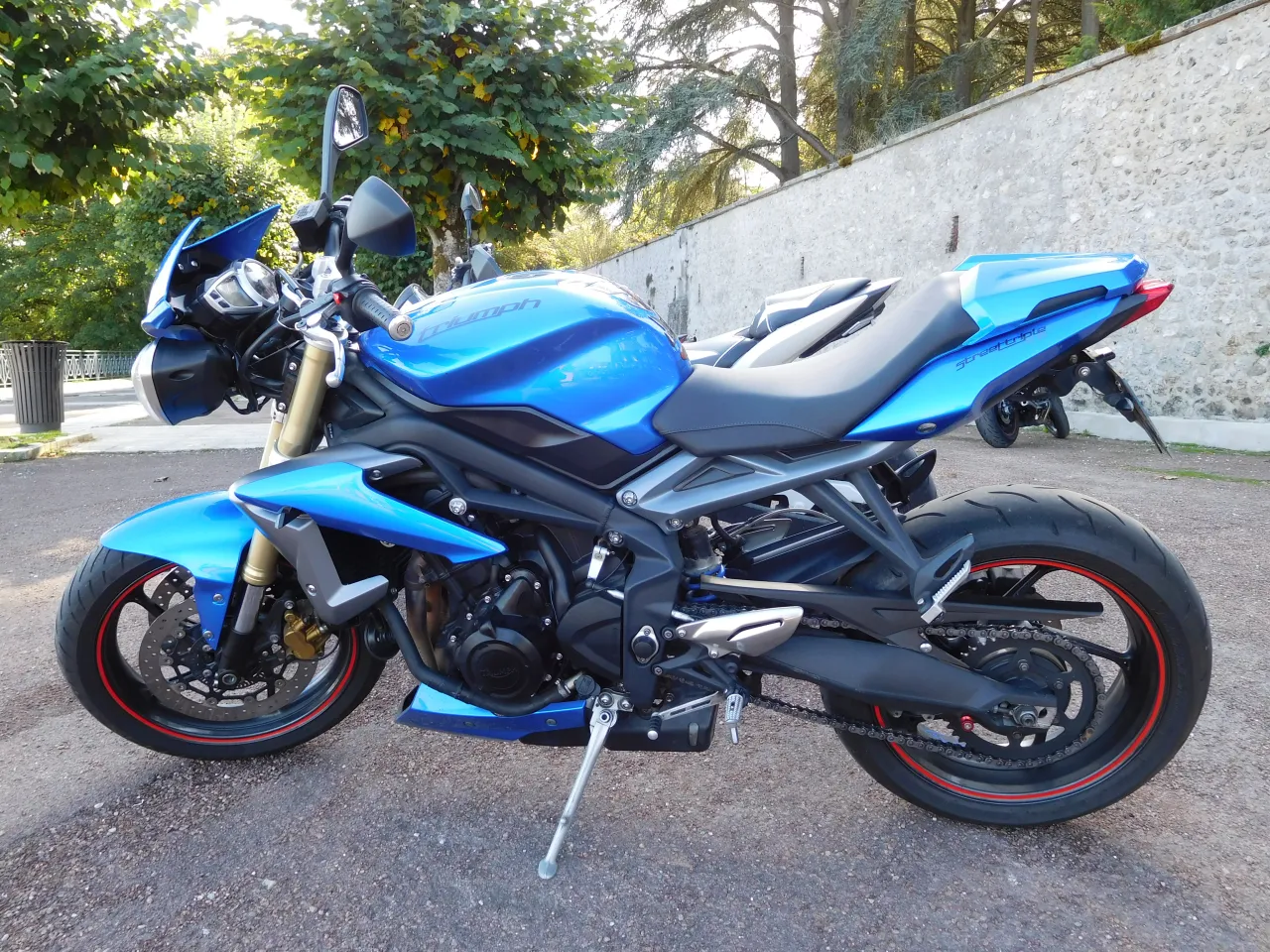Triumph Street Triple 675 blauw