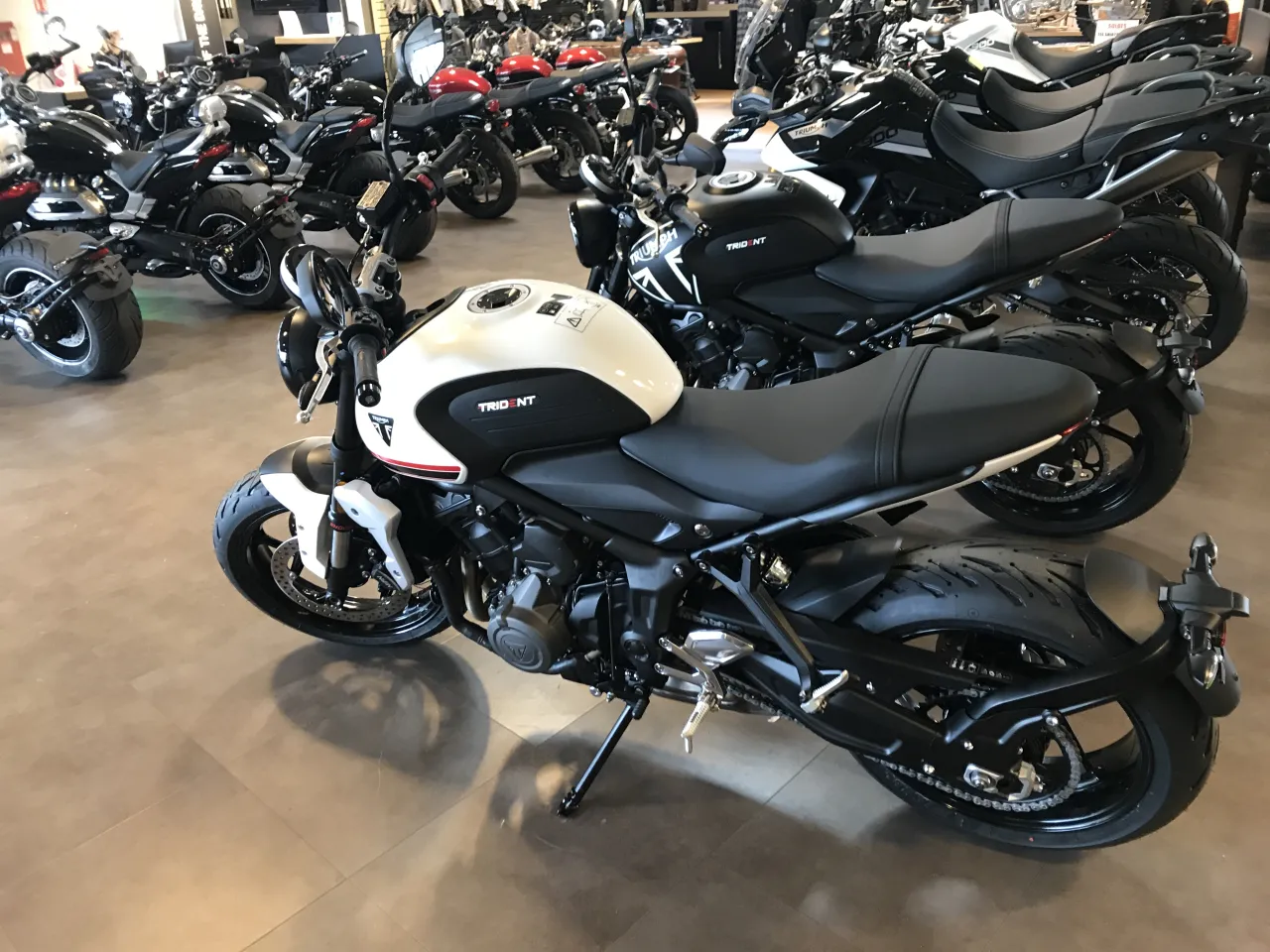 Triumph Trident 660 2021 wit