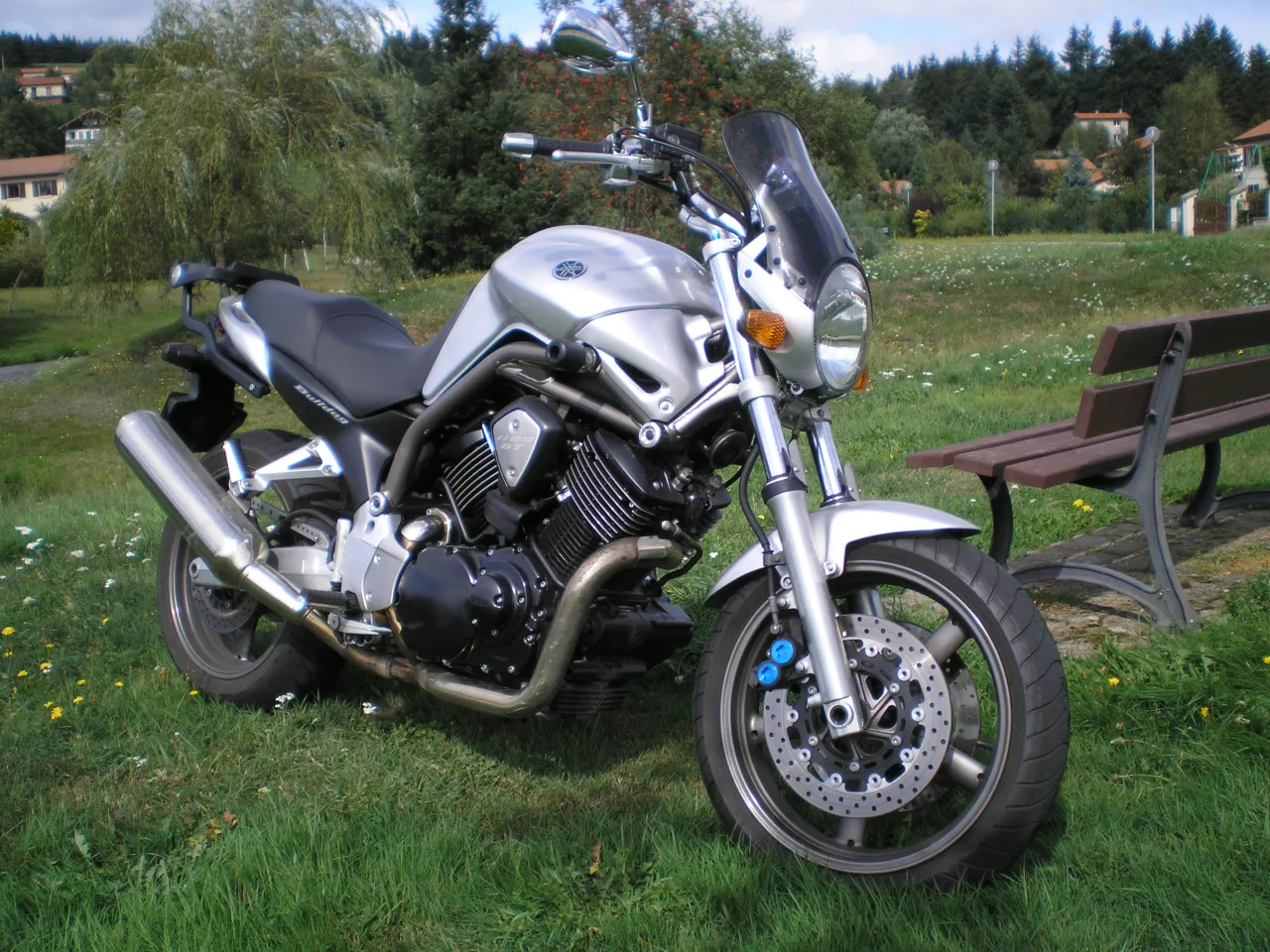 Yamaha BT 1100 Bulldog rechterzijde
