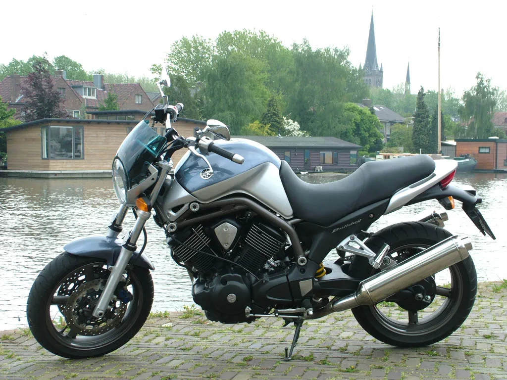 Yamaha BT1100 Bulldog originele kleurstelling