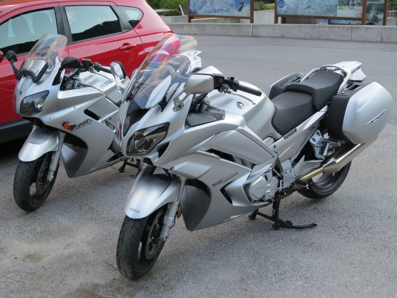 Twee Yamaha FJR 1300 op tour in Tirol