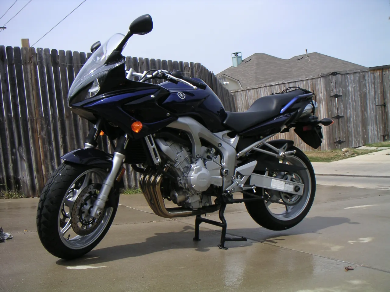 Yamaha FZ-6 Fazer 2004 zijaanzicht