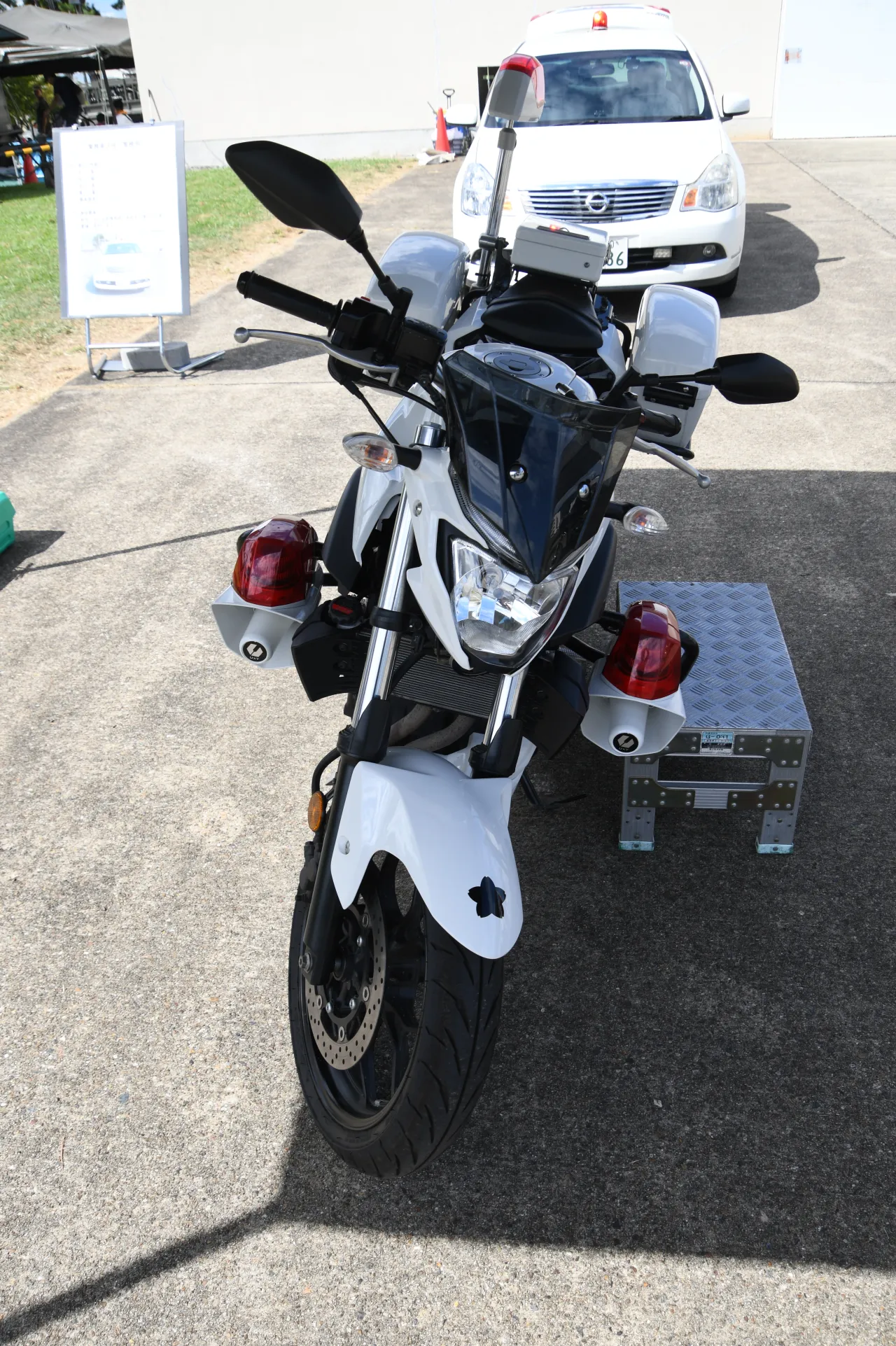 Yamaha MT-03 vooraanzicht (politie-uitvoering)